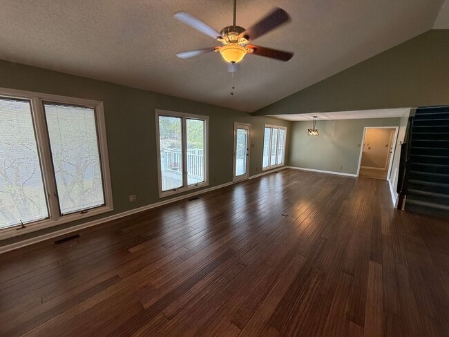 Building Photo - Carolina Lakes