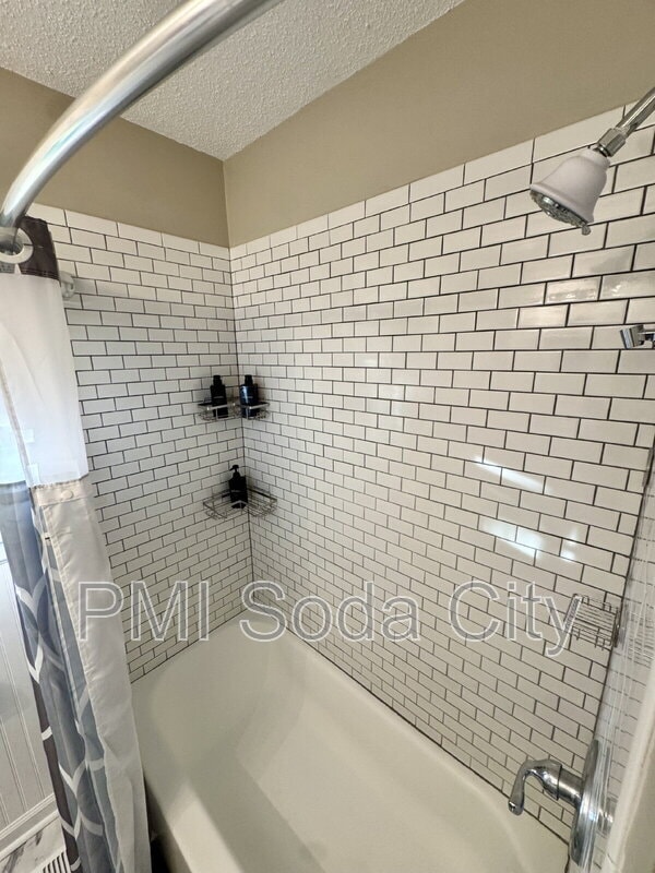 Building Photo - 3615 Truman St