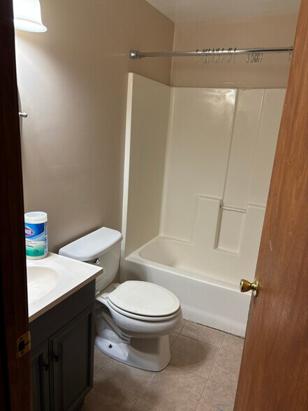 Building Photo - 1 Hemans St