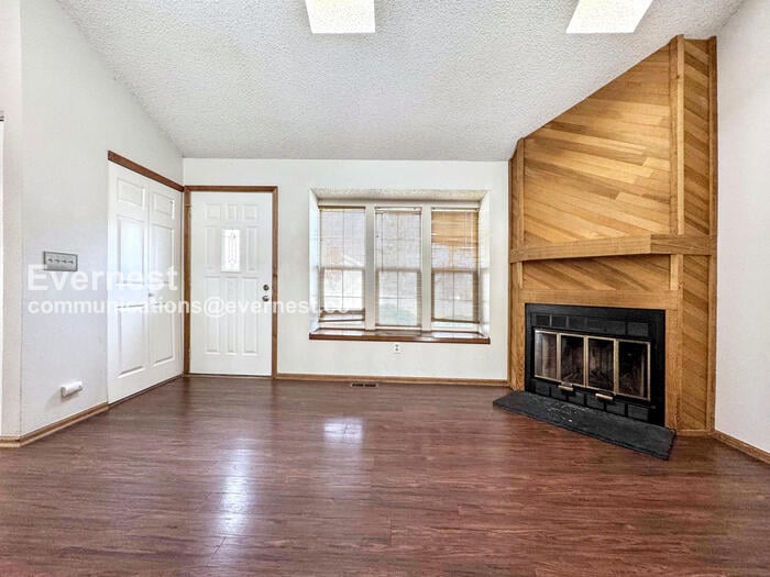 Building Photo - 7507 S Steele St