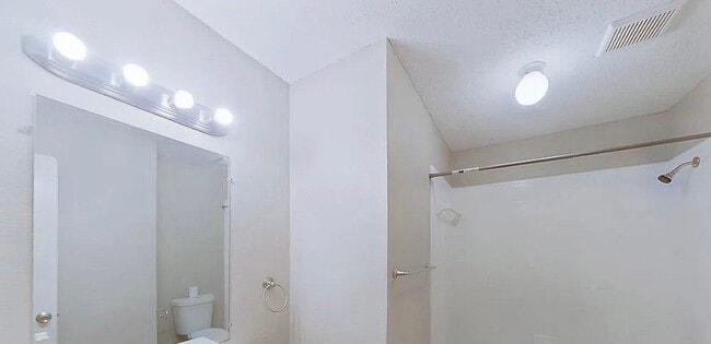 Building Photo - AVAILABLE NOW