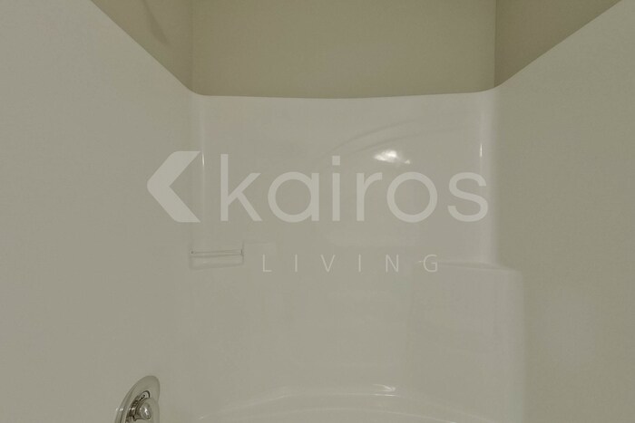 Building Photo - 948 Silent Barge Cv