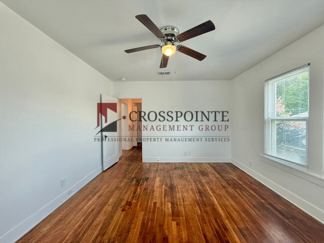 Building Photo - Tour Today! 2 Bedroom 1 Bathroom Upstairs Unit!