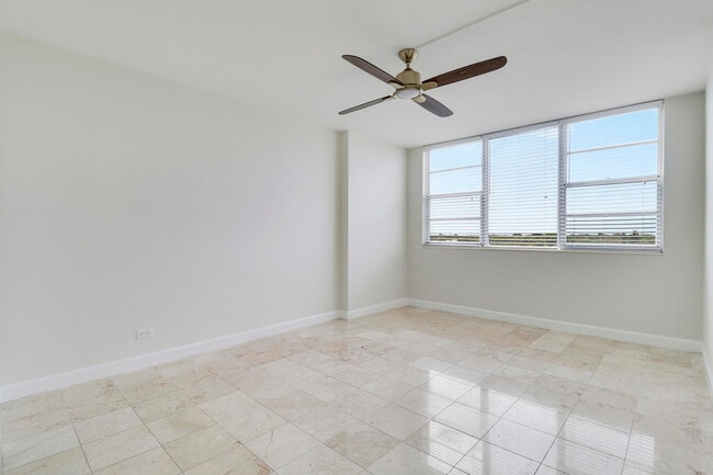 Building Photo - 2800 N Flagler Dr