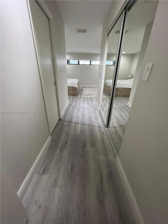 Building Photo - 307 Bonnie Brae Way