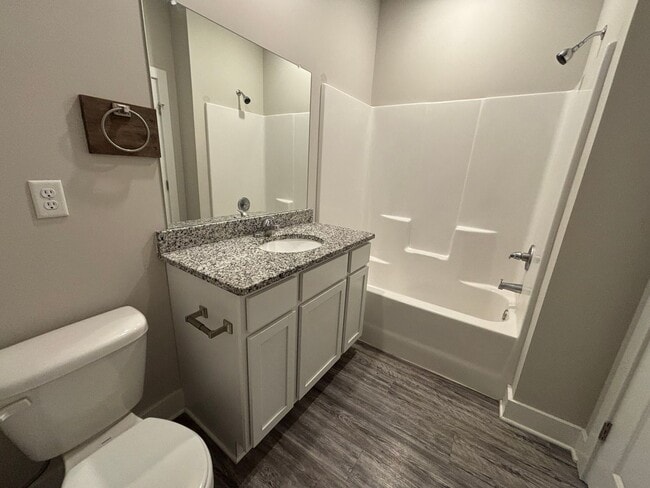 Building Photo - Spacious 3BR Home with Granite Kitchen & Covered Patio Near 53rd & Meridian