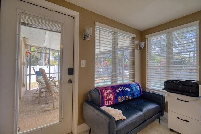 Building Photo - 2315 Minneola Rd