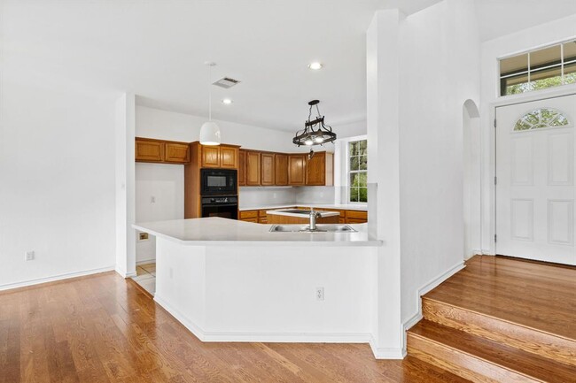 Building Photo - 500 Errol Dr