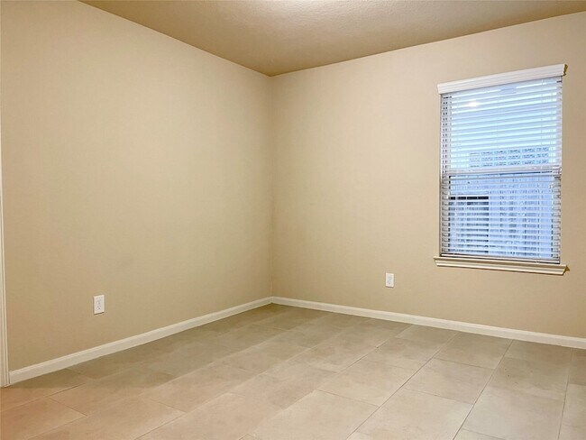 Building Photo - 19339 Vermillion Ct