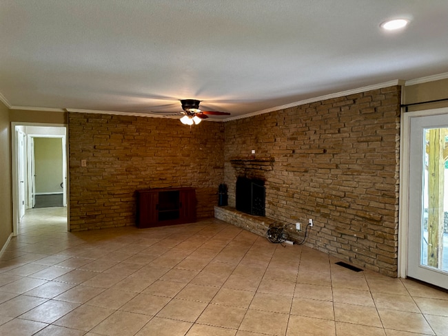 Building Photo - 8919 Whippoorwill Dr