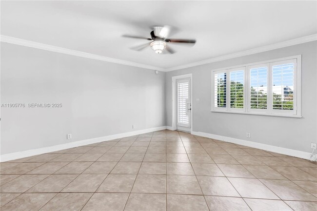 Building Photo - 801 NE 18th Ct