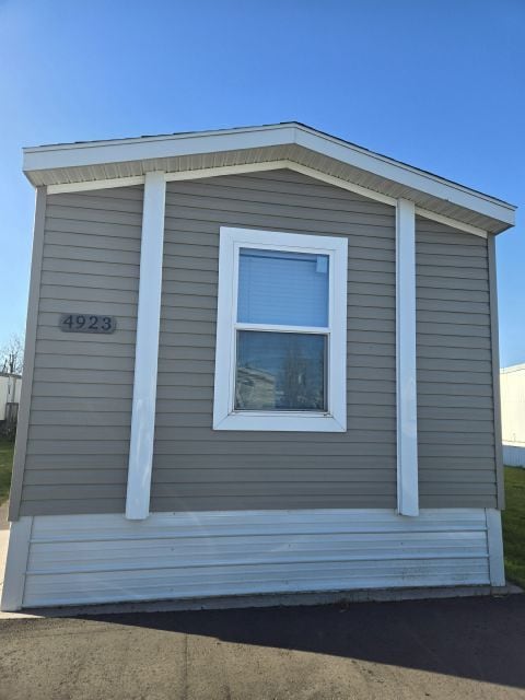 Primary Photo - 4923 E Itasca St