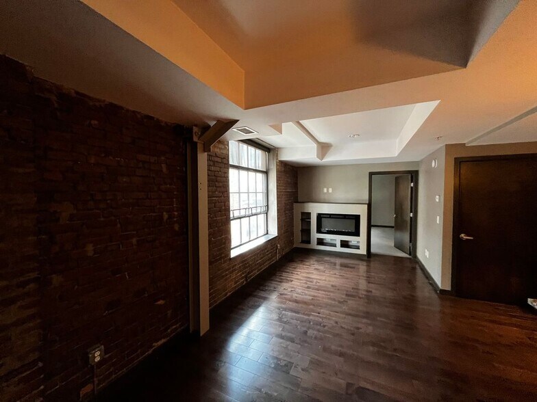 Building Photo - 110 Walton St