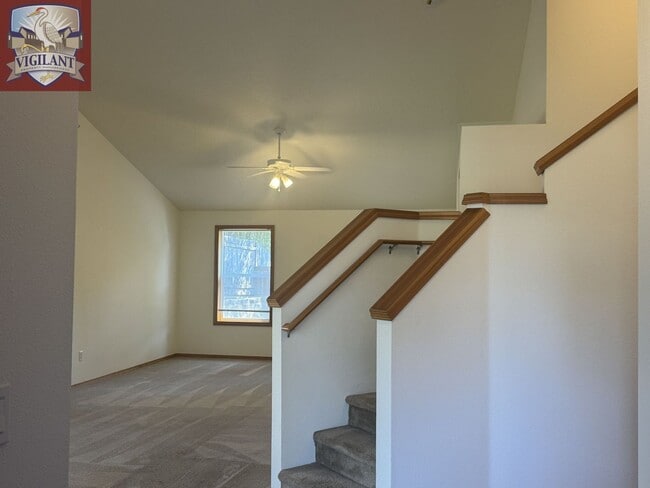 Building Photo - 1614 N Falcon Dr