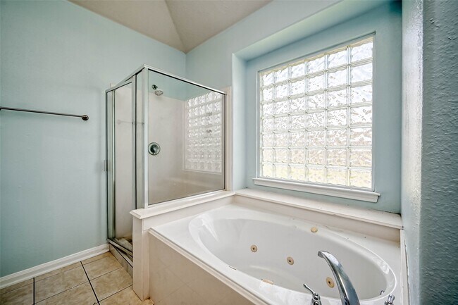 Building Photo - 6427 Stone Landing Ln