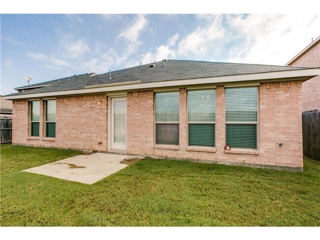 Building Photo - Welcome Home 3-2-2 Melissa ISD