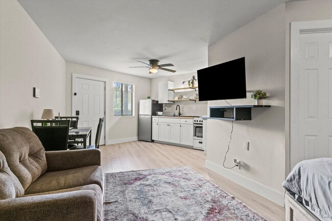 Primary Photo - 3801 SW Triana Blvd
