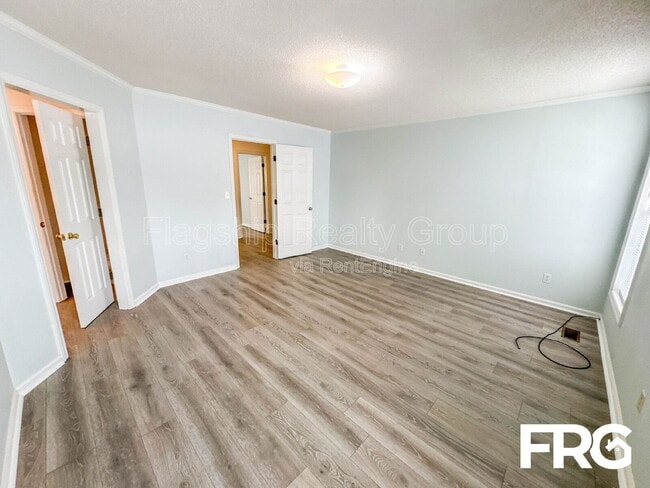 Building Photo - 3908 Sterling Pointe Dr