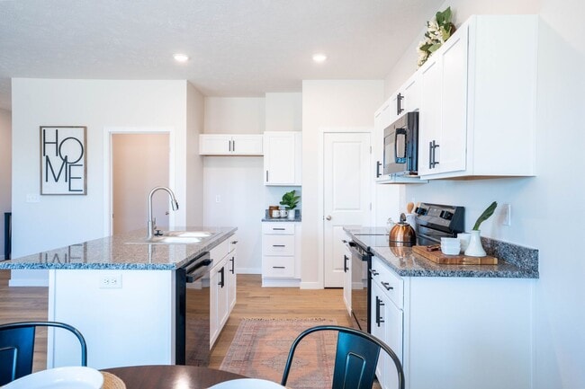 Building Photo - Brand new 4 bedroom home - Mount Vernon