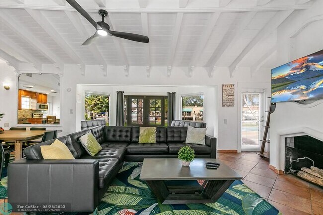 Building Photo - 314 Isle of Capri Dr