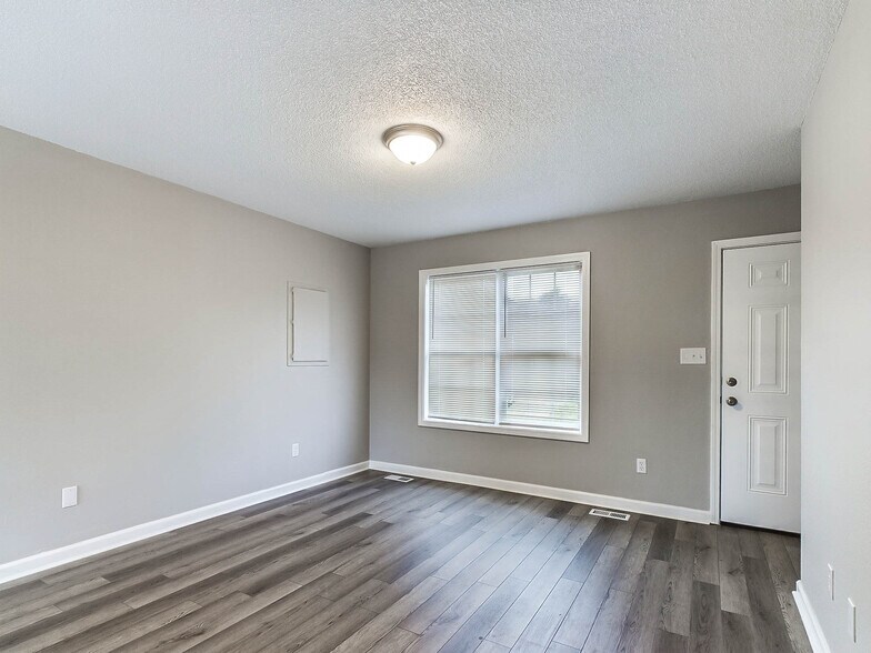 Building Photo - 754 Old Stage Rd