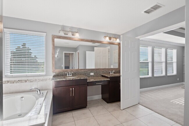 Building Photo - Beautiful Home For Rent in South Cove!