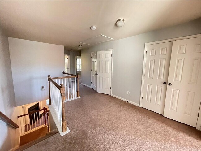 Building Photo - 2575 Maple Leaf Terrace