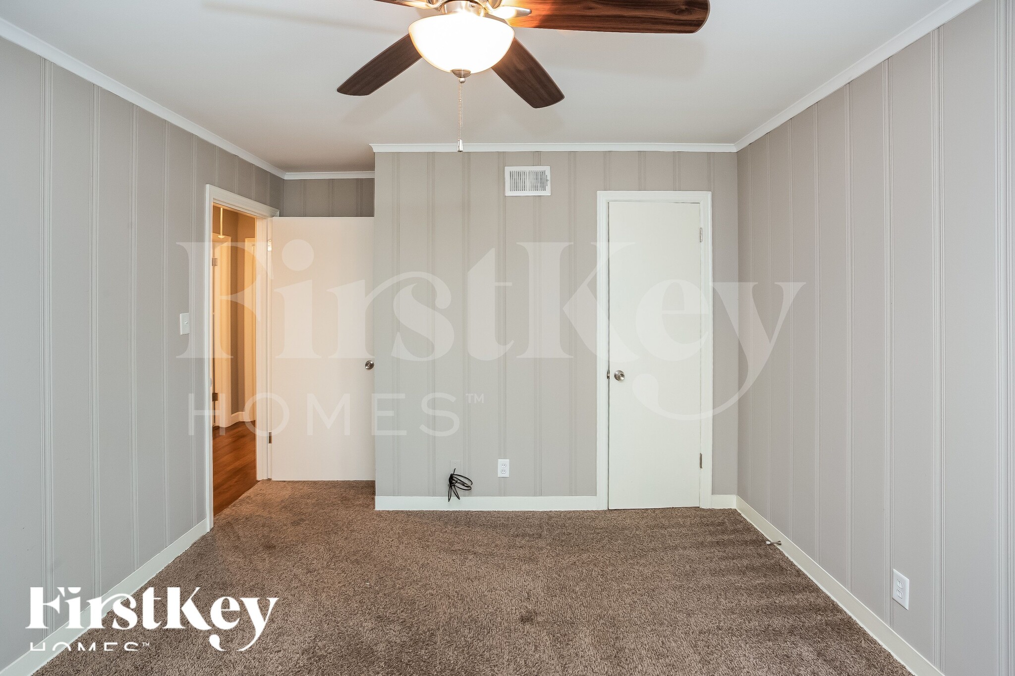 Building Photo - 4549 Leatherwood Ave