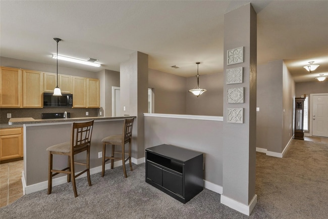 Building Photo - 407 Laurel Pine Dr