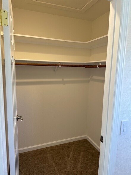 Building Photo - 304 Mariner Way