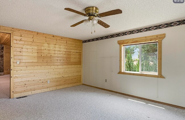 Building Photo - 408 Harmony Dr