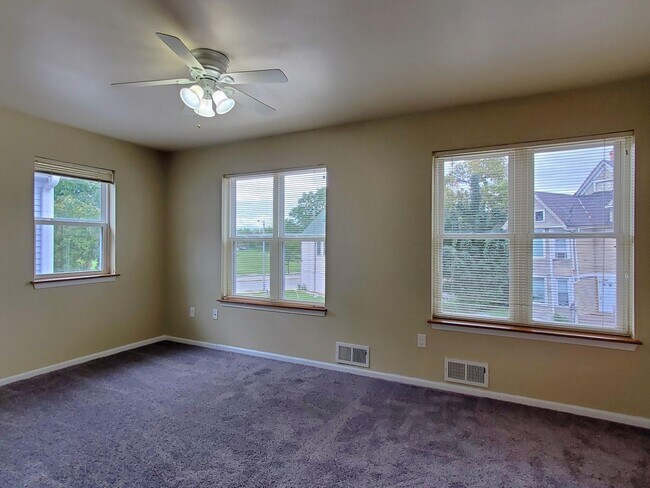 Building Photo - 2010 N 41st St