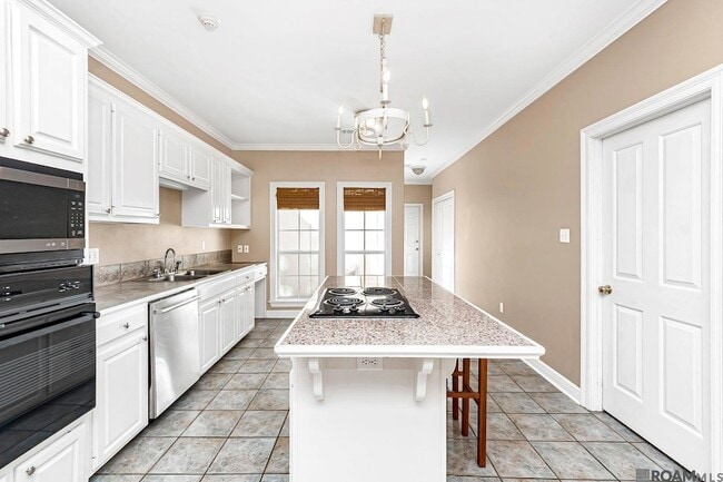 Building Photo - 9007 Highland Rd