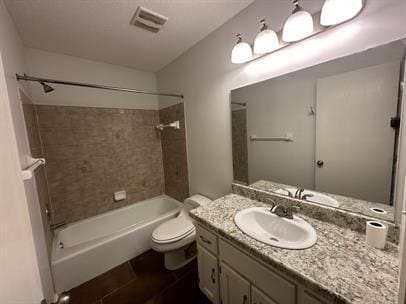 Building Photo - "Charming Anoka Retreat: 3-Bedroom Home with Finished Basement & Large Yard with Fence!"