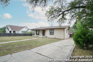 Building Photo - 177 W Mandalay Dr