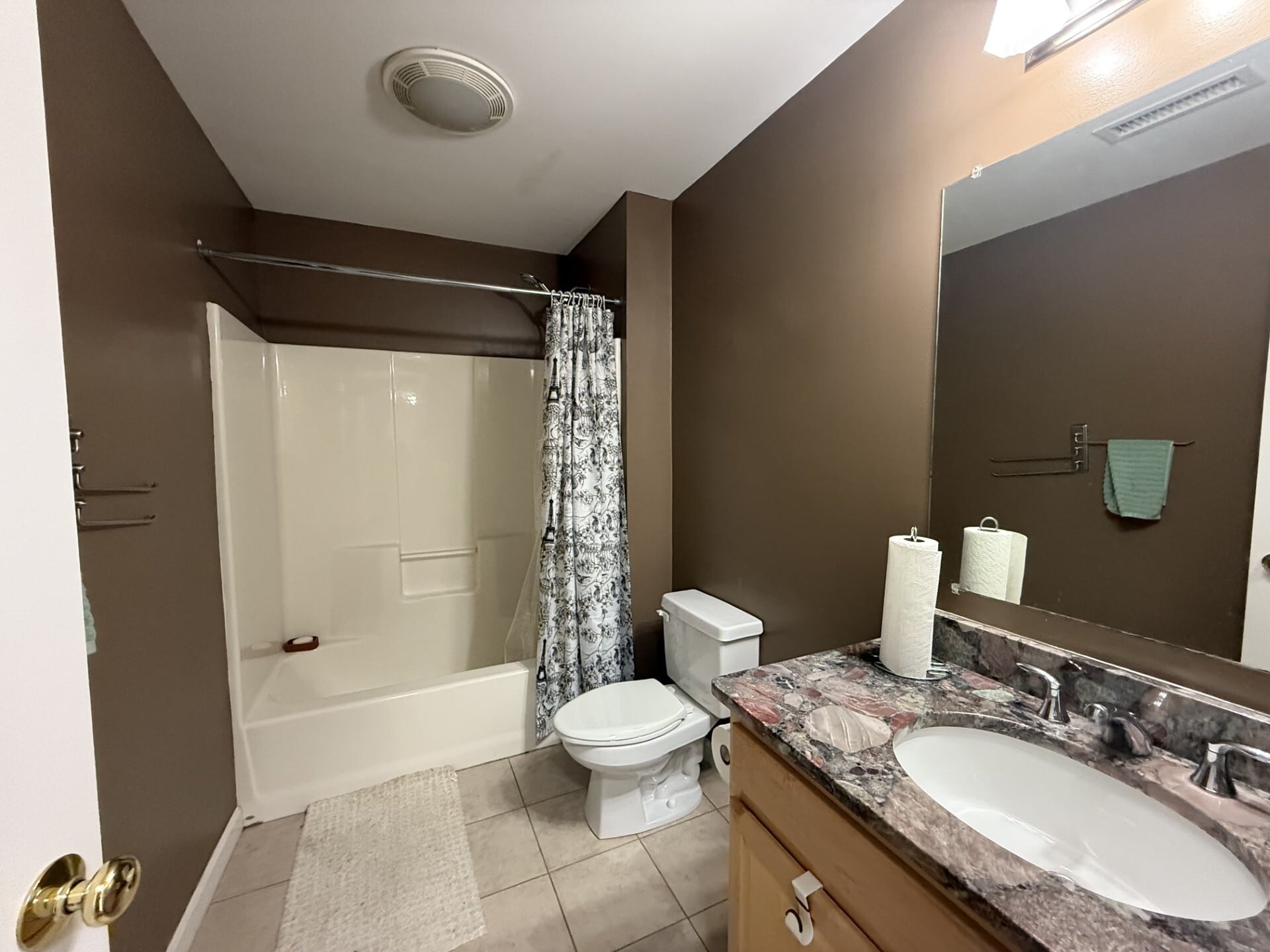 Building Photo - 5 Equestrian Ln