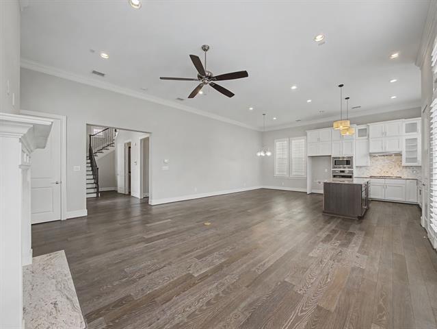 Building Photo - 704 18th St