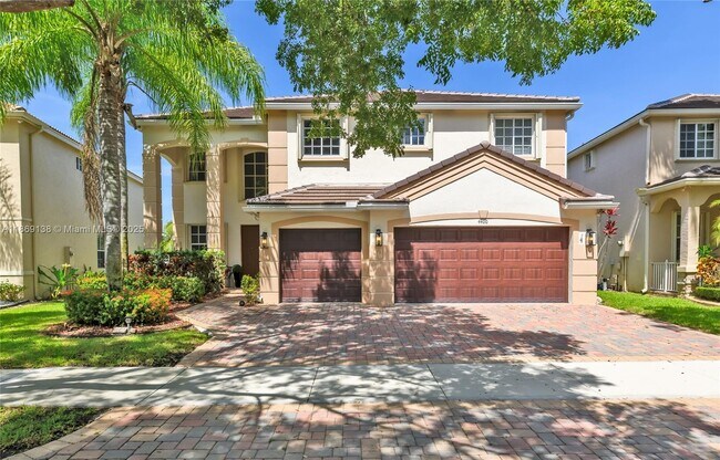 Primary Photo - 4400 Fox Ridge Dr