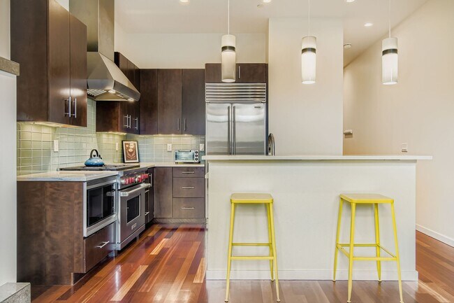 Building Photo - Luxury Pearl Street 1BDR