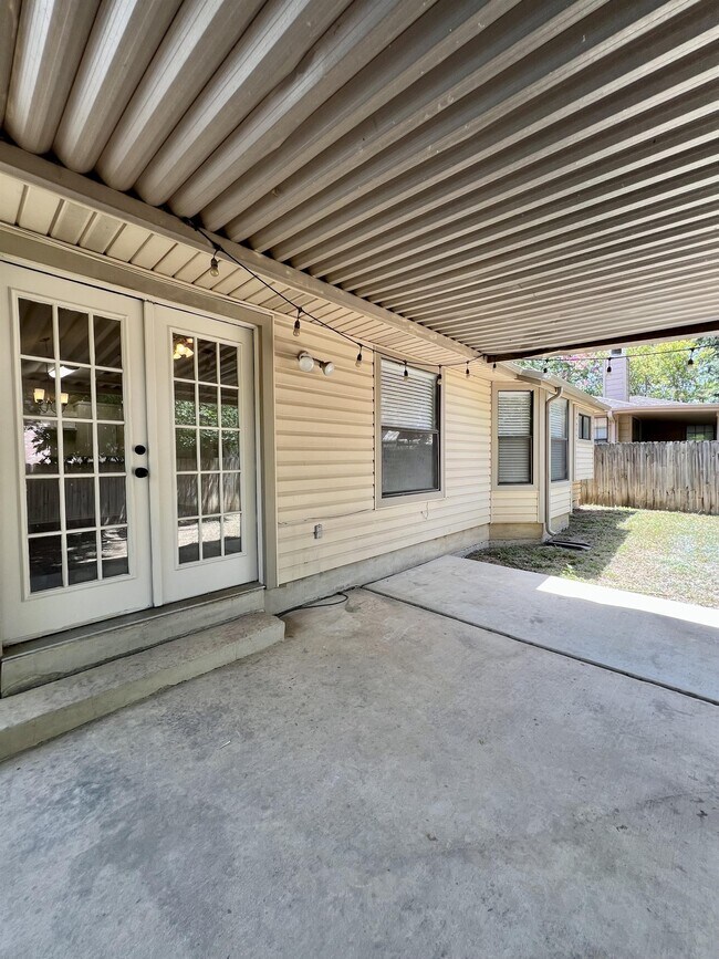 Building Photo - 3701 Habersham