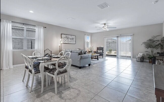 Building Photo - 5314 W Alta Mesa Ave