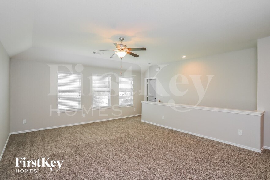 Building Photo - 8115 Lemongrass Ave