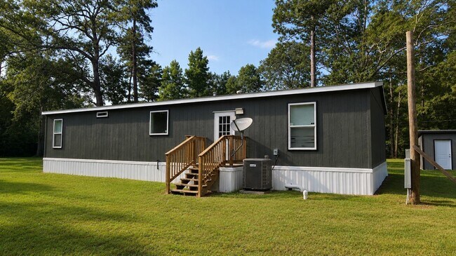 Building Photo - 3626 Trent Rd