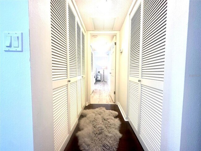 Building Photo - 5950 Pelican Bay Plaza S