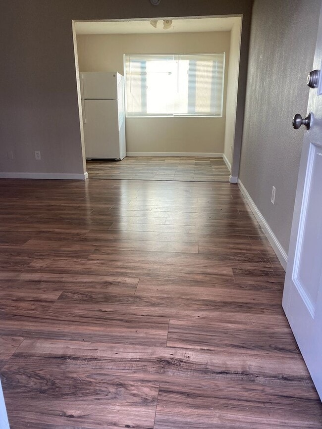 Building Photo - 427 A St