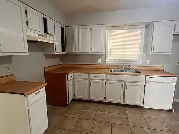Building Photo - "Charming 3-Bedroom Memphis Home with 5 Half Baths – Perfect for Entertaining!"