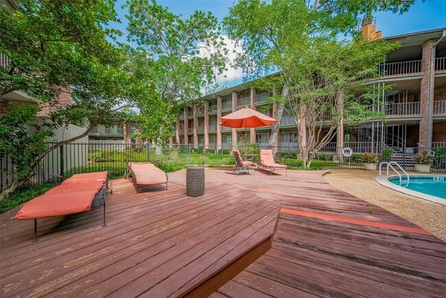 Building Photo - 6429 Bayou Glen Rd