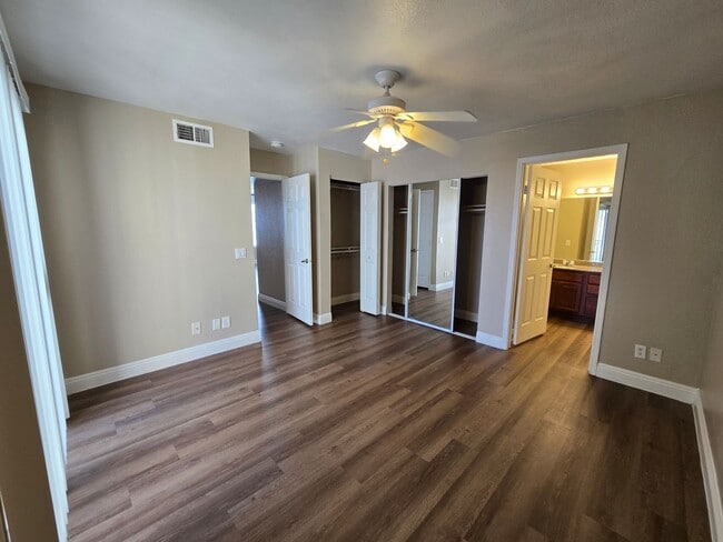 Building Photo - A Fabulous 3 Bedroom Condo in NW Las Vegas.