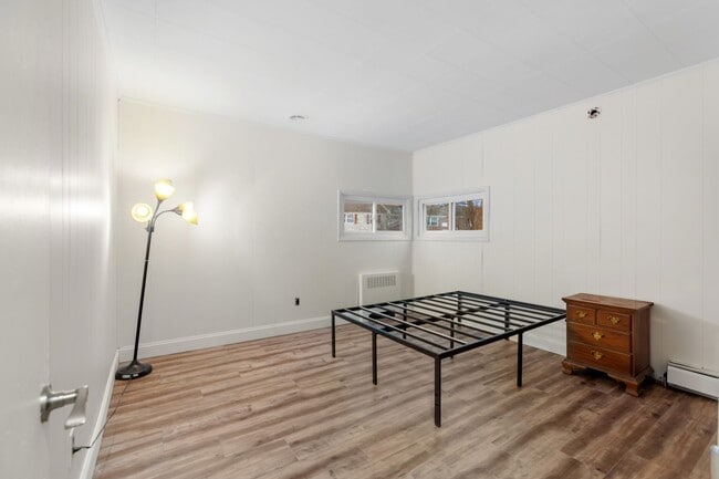 Building Photo - Single family Walking distance to UofD; Av...
