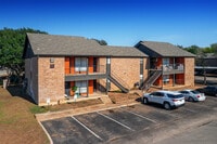 Building Photo - Villas de Sendero